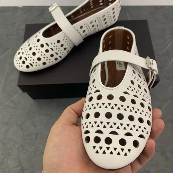 Women's White Cutout Mary Jane Shoes - Picture 3 of 6